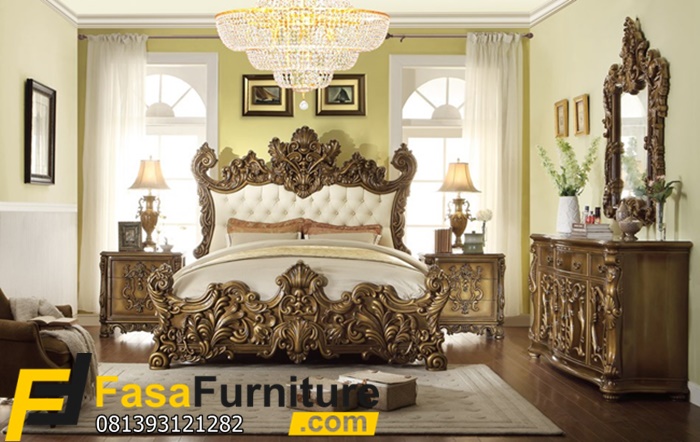 Set Kamar Tidur Eropa Model Ukiran Mewah