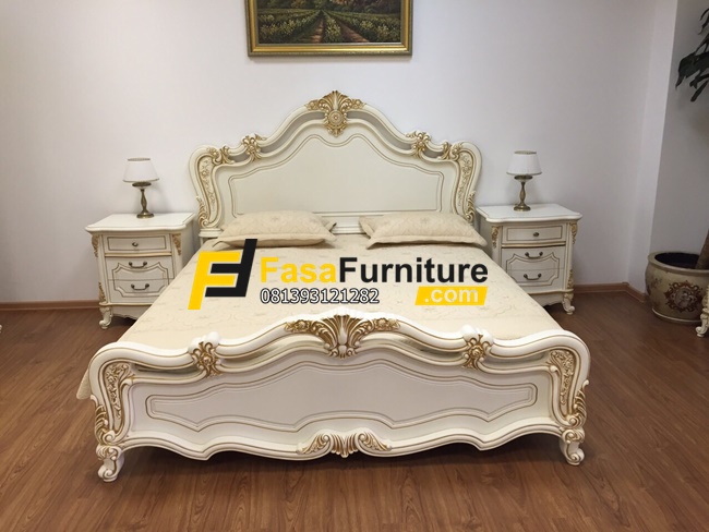 Model Tempat Tidur Klasik Elegan