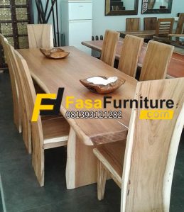 Set Meja Makan Kayu Trembesi 8 Kursi