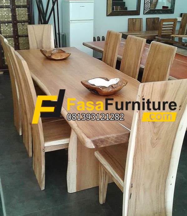 Set Meja Makan Kayu Trembesi 8 Kursi