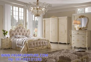 Set Kamar Tidur Mewah Bergaya Eropa
