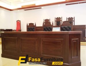 Meja Kantor Pengadilan Kayu Jati