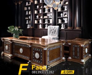 Meja Kantor Klasik Ukir Kayu Jati Modern