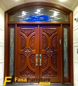 Model Kusen Lengkung Pintu Utama Ukir Mewah