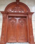 Pintu Rumah Mewah Kupu Tarung Klasik